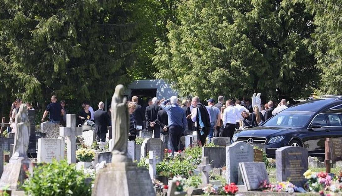 Ο κόσμος αντί για τελετή είδε την αστυνομία