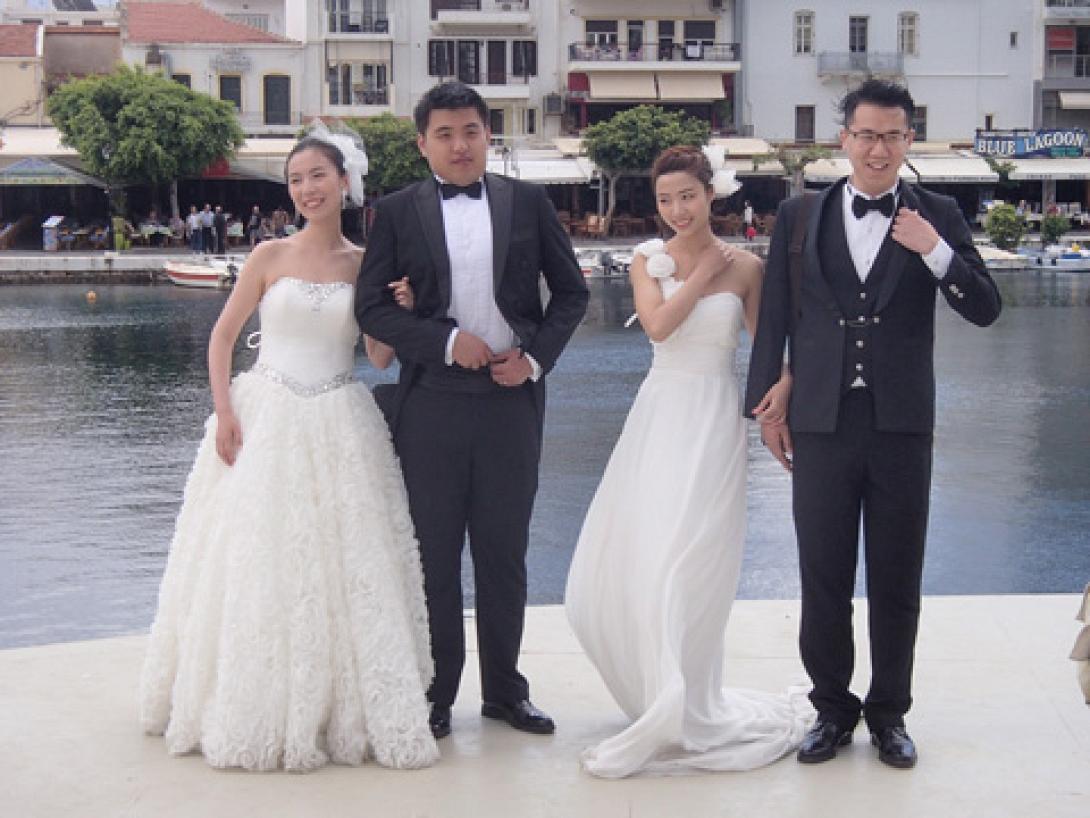 Στον Άγιο Νικόλαο τα νιόπαντρα ζευγάρια από την Κίνα