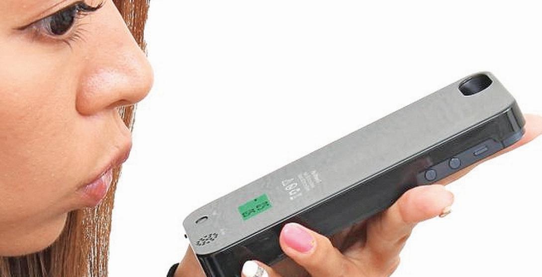 Η καθημερινότητα παρέα με ... το κινητό τηλέφωνο (βίντεο)