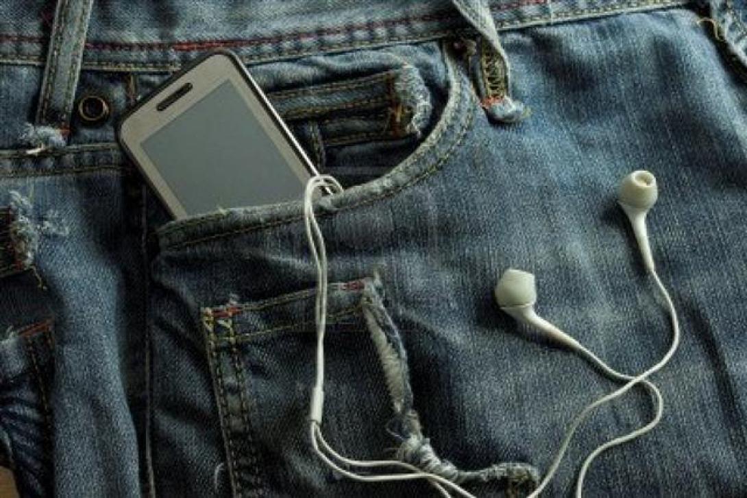 Το κινητό στην τσέπη... μειώνει την ανδρική γονιμότητα