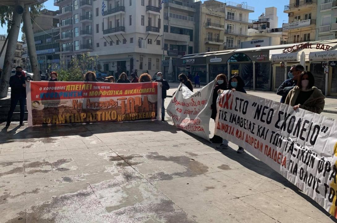 Ο Σωκράτης Βαρδάκης στην κινητοποίηση των εκπαιδευτικών.