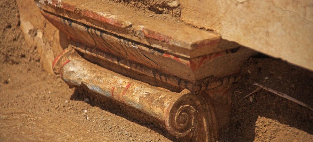 Ο χρωματιστός κίονας της Αμφίπολης που άφησε έκπληκτους τους αρχαιολόγους