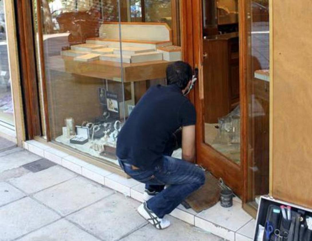 'Εκλεψαν όχημα και κοσμήματα αλλά... εντοπίστηκαν από το Ράδιο Κρήτη! 