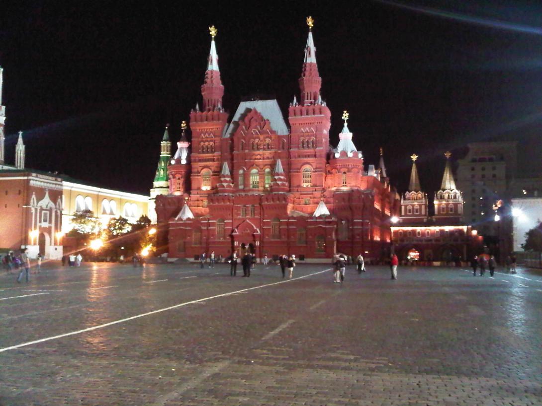 Εννέα στους δέκα Ρώσους εκτιμούν πως η Δύση είναι εχθρική απέναντί τους