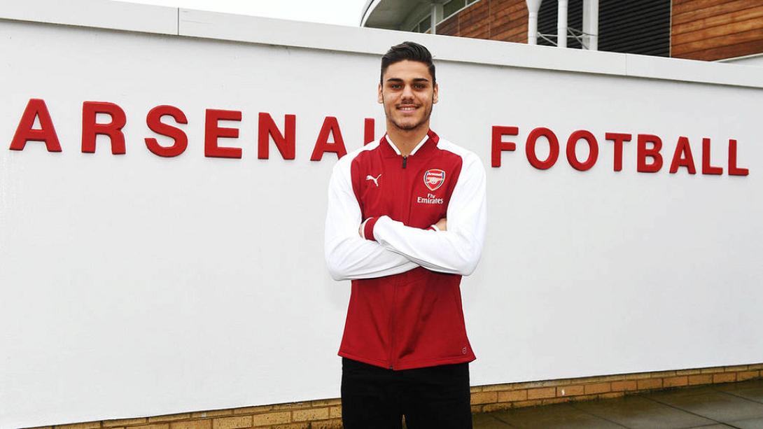 konstantinosmavropanos04.jpg
