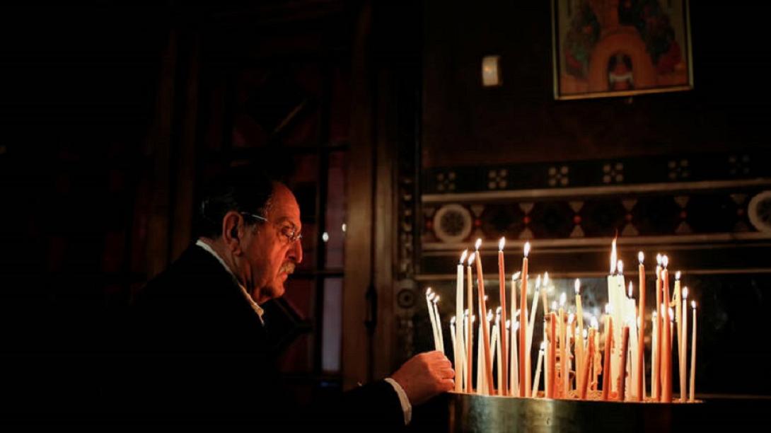 κορωνοϊός εκκλησία