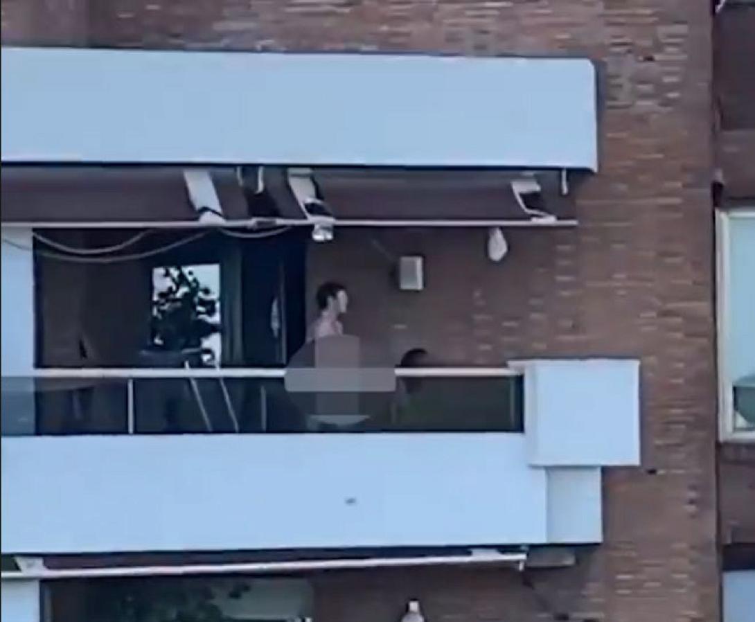 σεξ στο μπαλκόνι