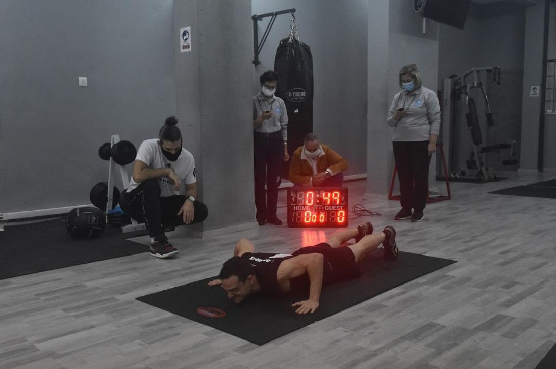 Γιώργος Κοτσιμπός