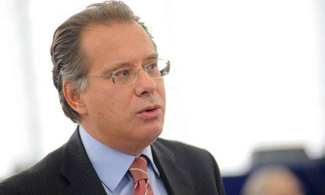 Κουμουτσακος