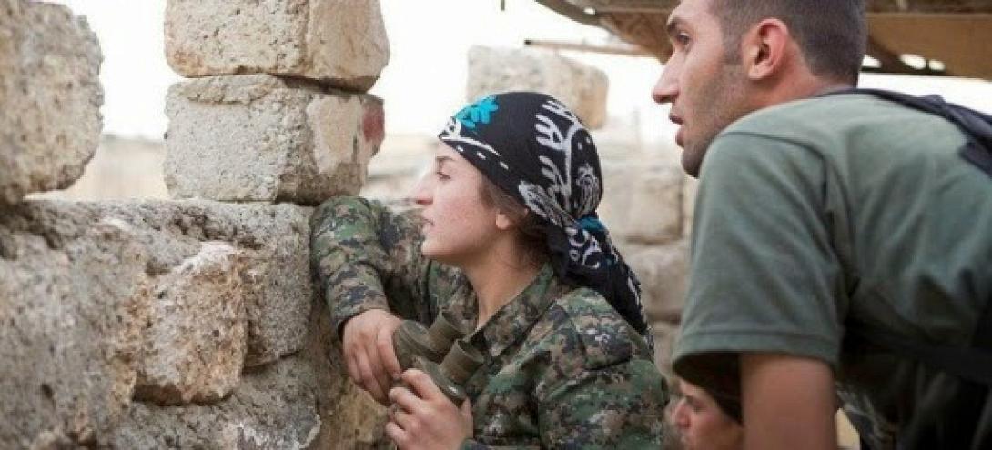 Οι Κούρδοι τίμησαν 20χρονη που ανατινάχτηκε σκοτώνοντας τζιχαντιστές