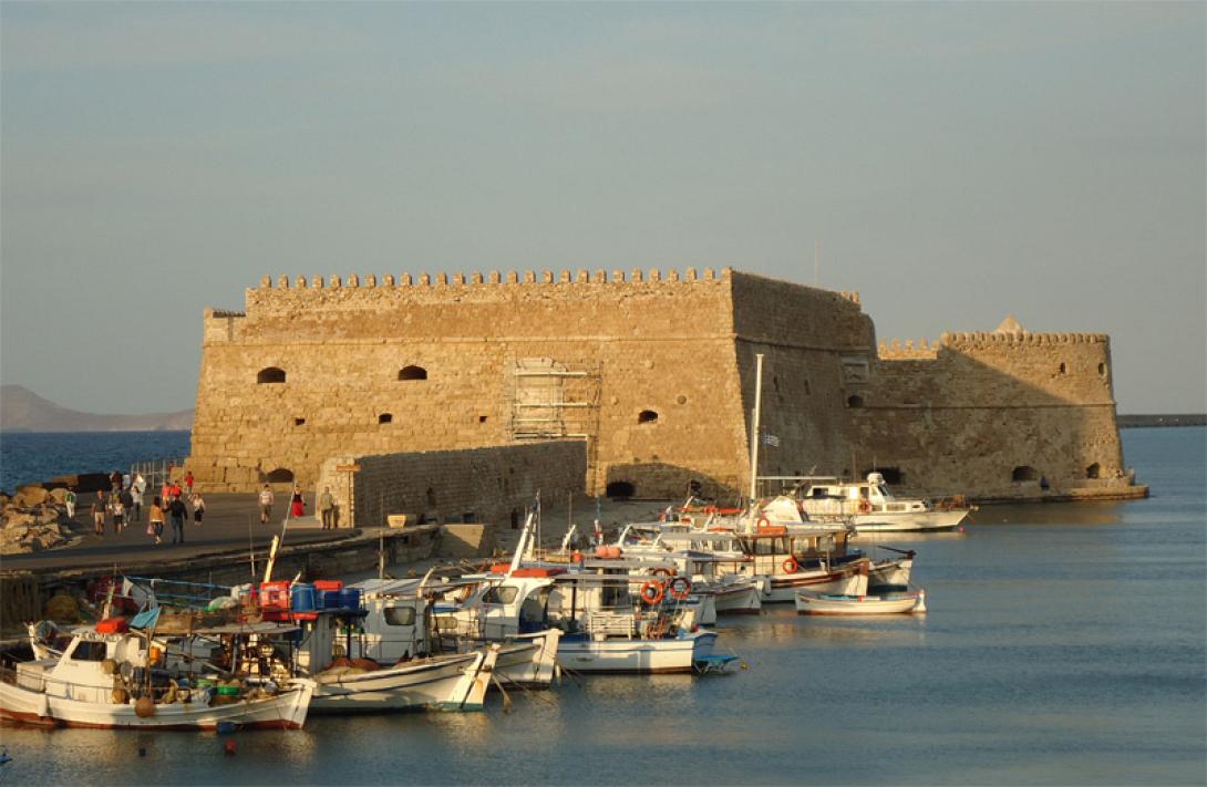 Σήκωσαν πανιά διαμαρτυρίας οι ψαράδες του Ηρακλείου 