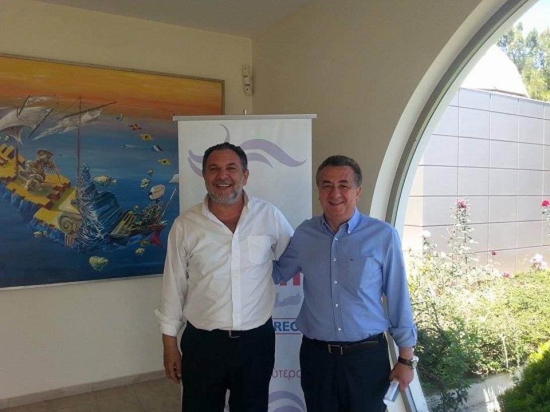 Χαμόγελα λίγο πριν τον β' γύρο