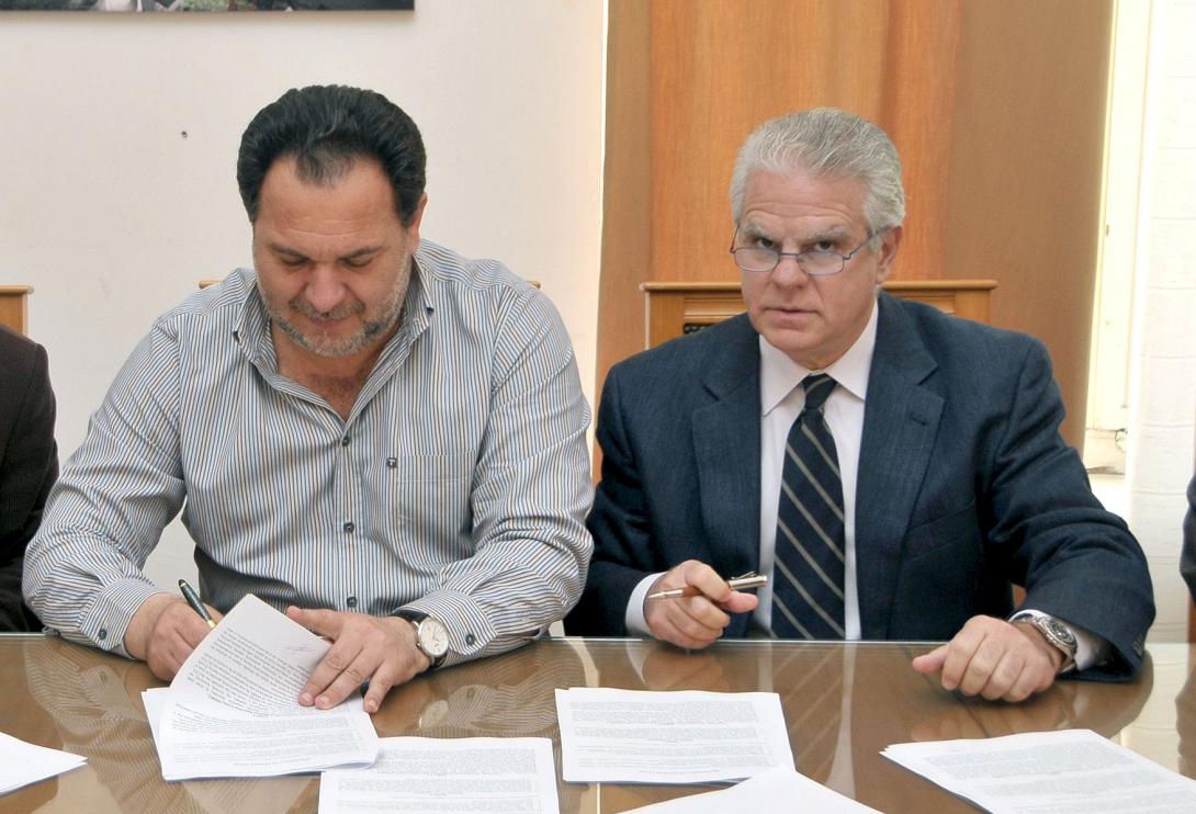 κουρακης ζωρας.jpg