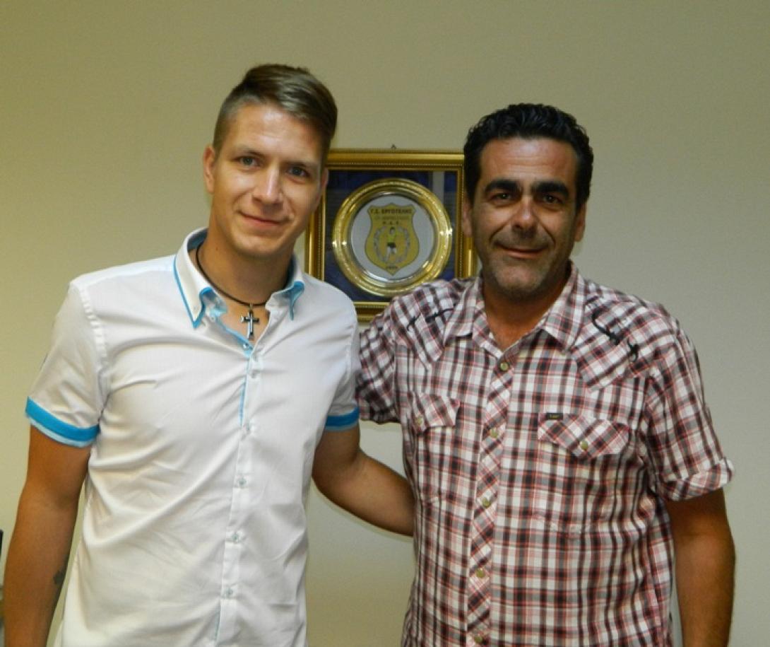 Ανακοίνωσε τρεις ο Εργοτέλης