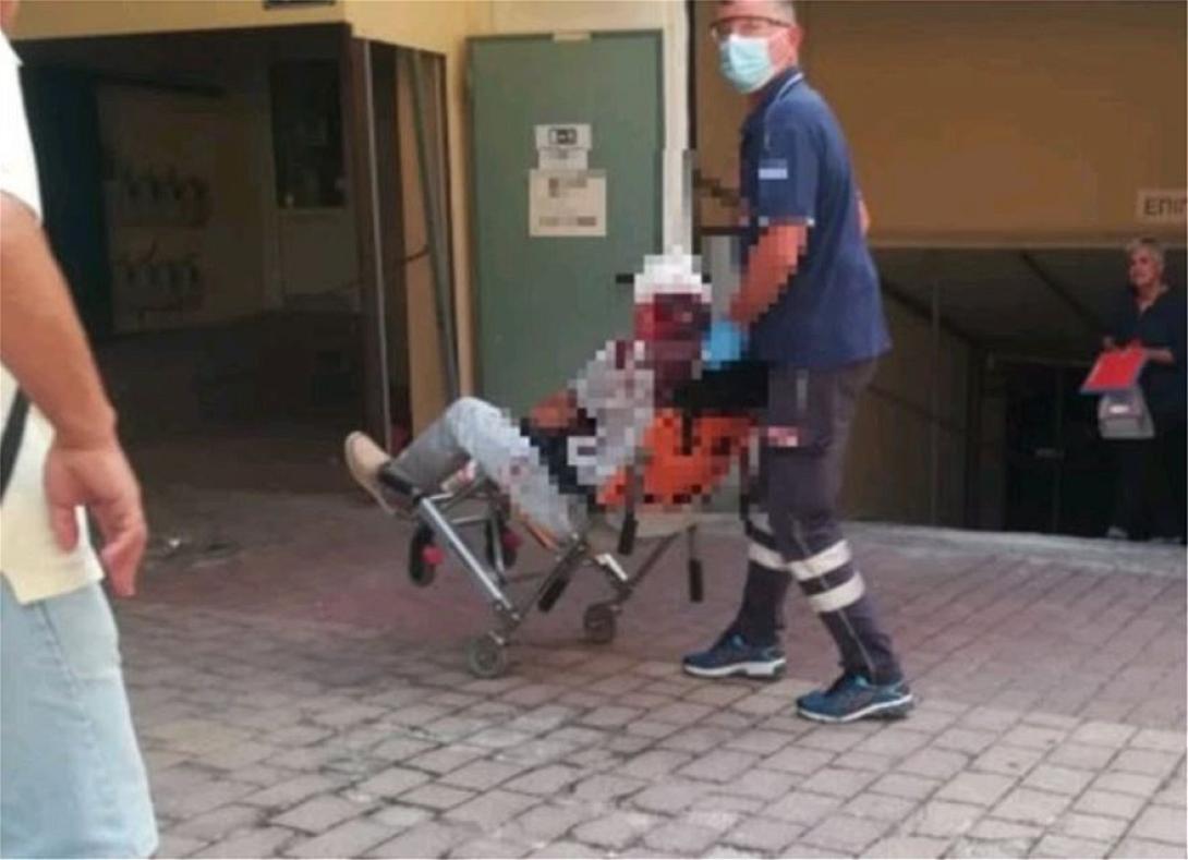 Επίθεση με τσεκούρι στην εφορία Κοζάνης.