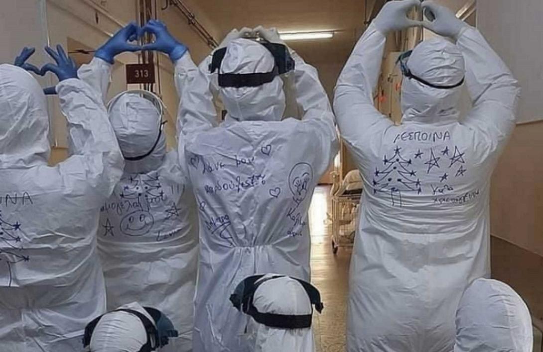 οι νοσηλεύτριες ζωγράφισαν τις στολές τους