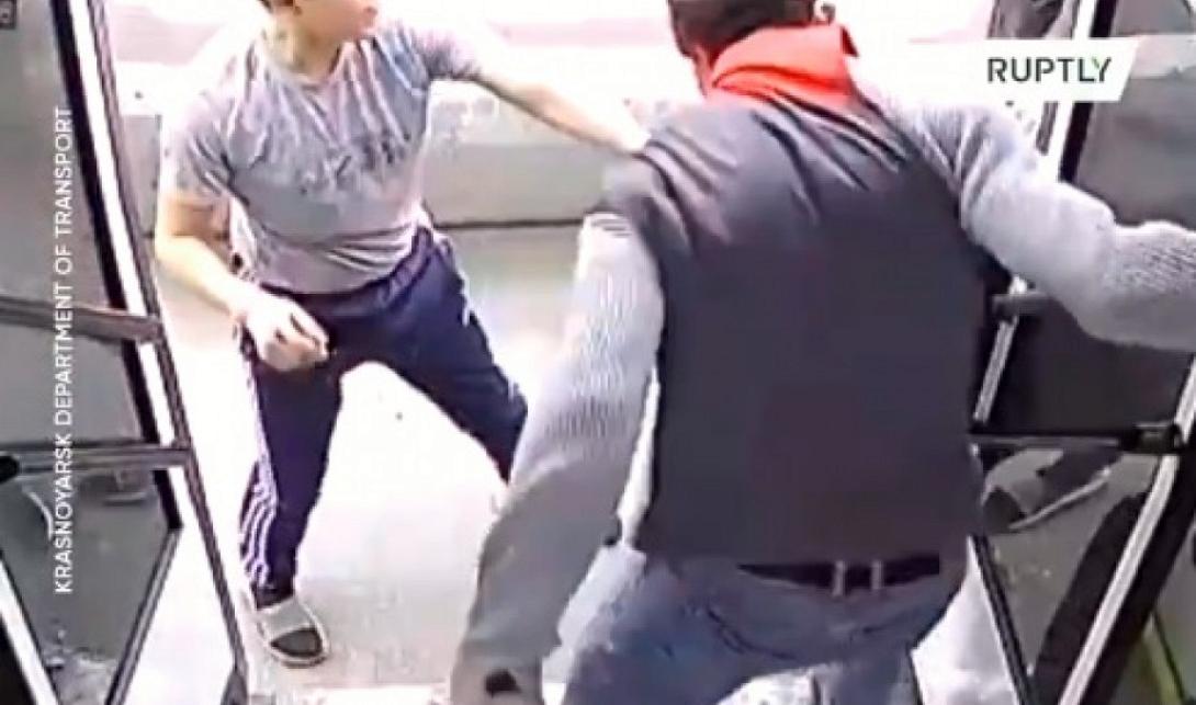 συμπλοκή επιβατών – ελεγκτή 