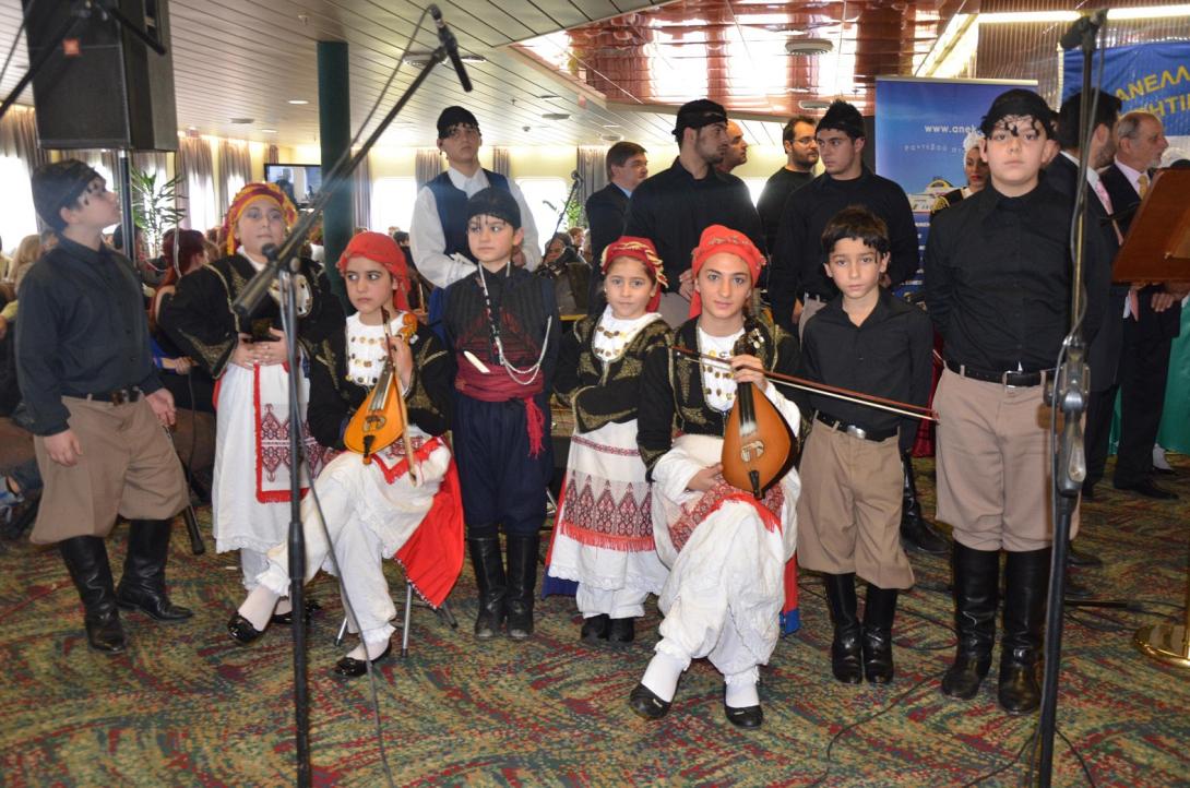 Τα Κρητικά Σωματεία της Αττικής κόβουν τη βασιλόπιτα τους