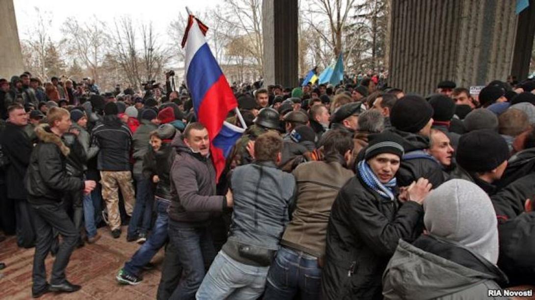 Επισπεύδεται το δημοψήφισμα για την αυτονομία της Κριμαίας