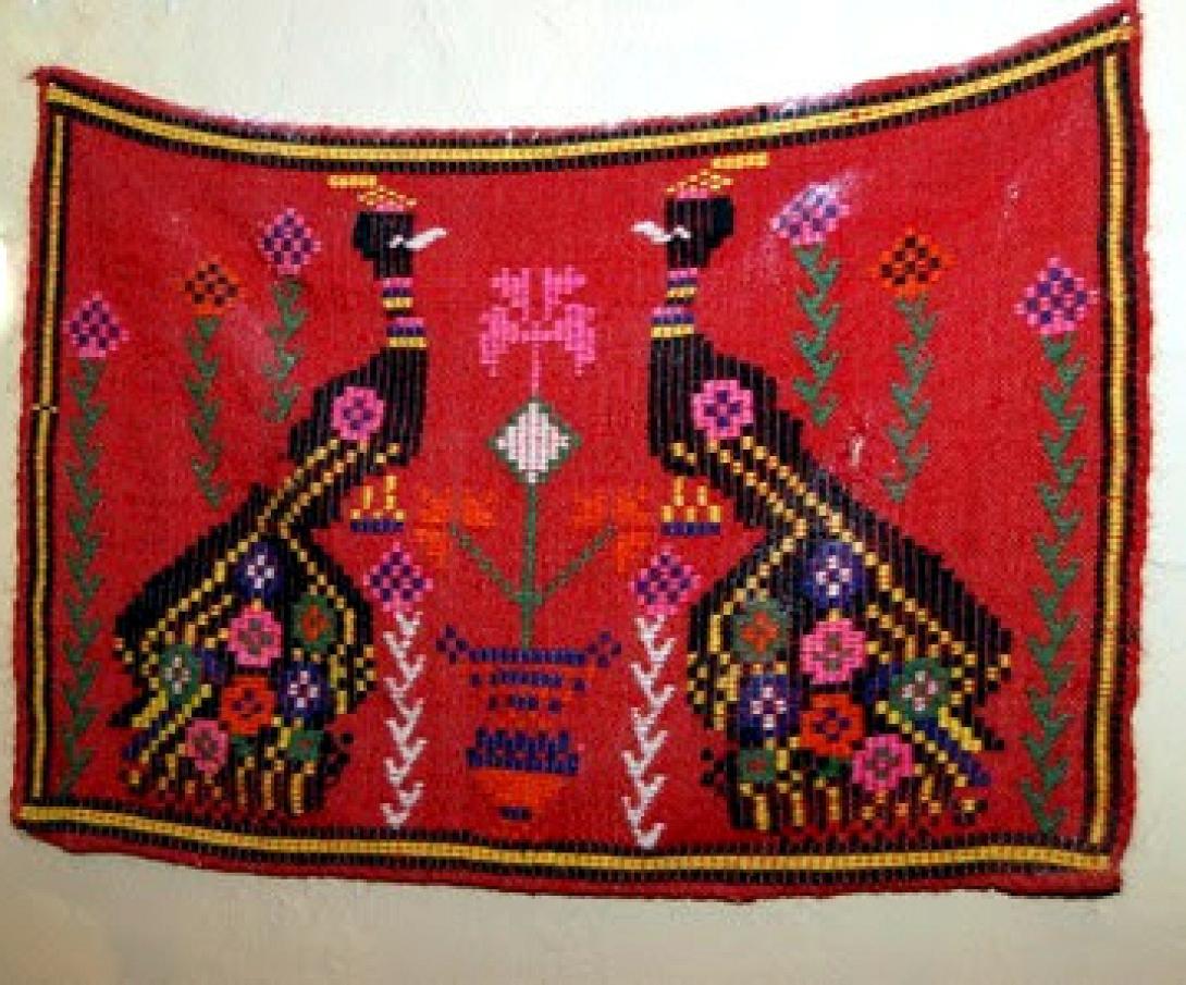 Κρητικά Υφαντα