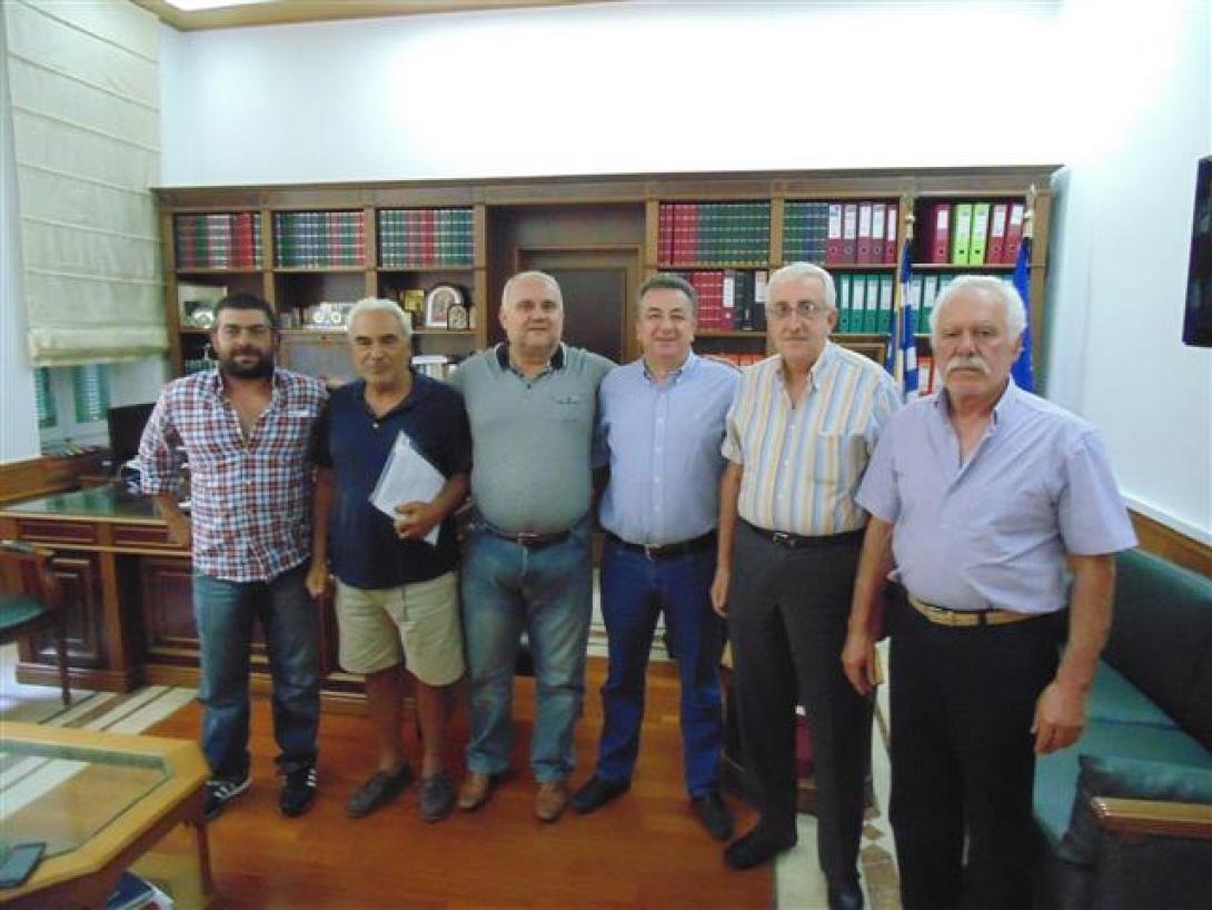 Συνάντηση Αρναουτάκη με τους κυνηγούς - Ζήτησαν κυνηγετικό σκοπευτήριο