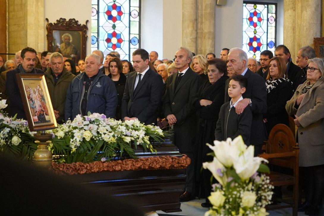 Κηδεία Φίλιππου Λαμπρινού