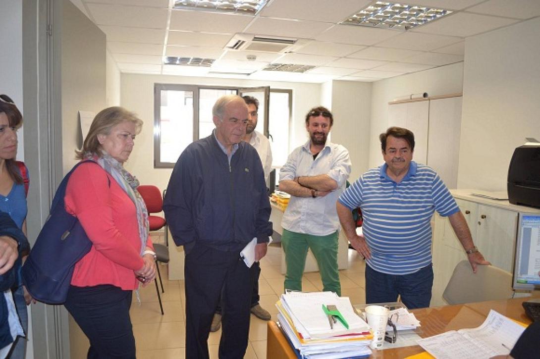 Σε Ληξιαρχείο, Πολεοδομία και Βενεράτο ο Βασίλης Λαμπρινός 