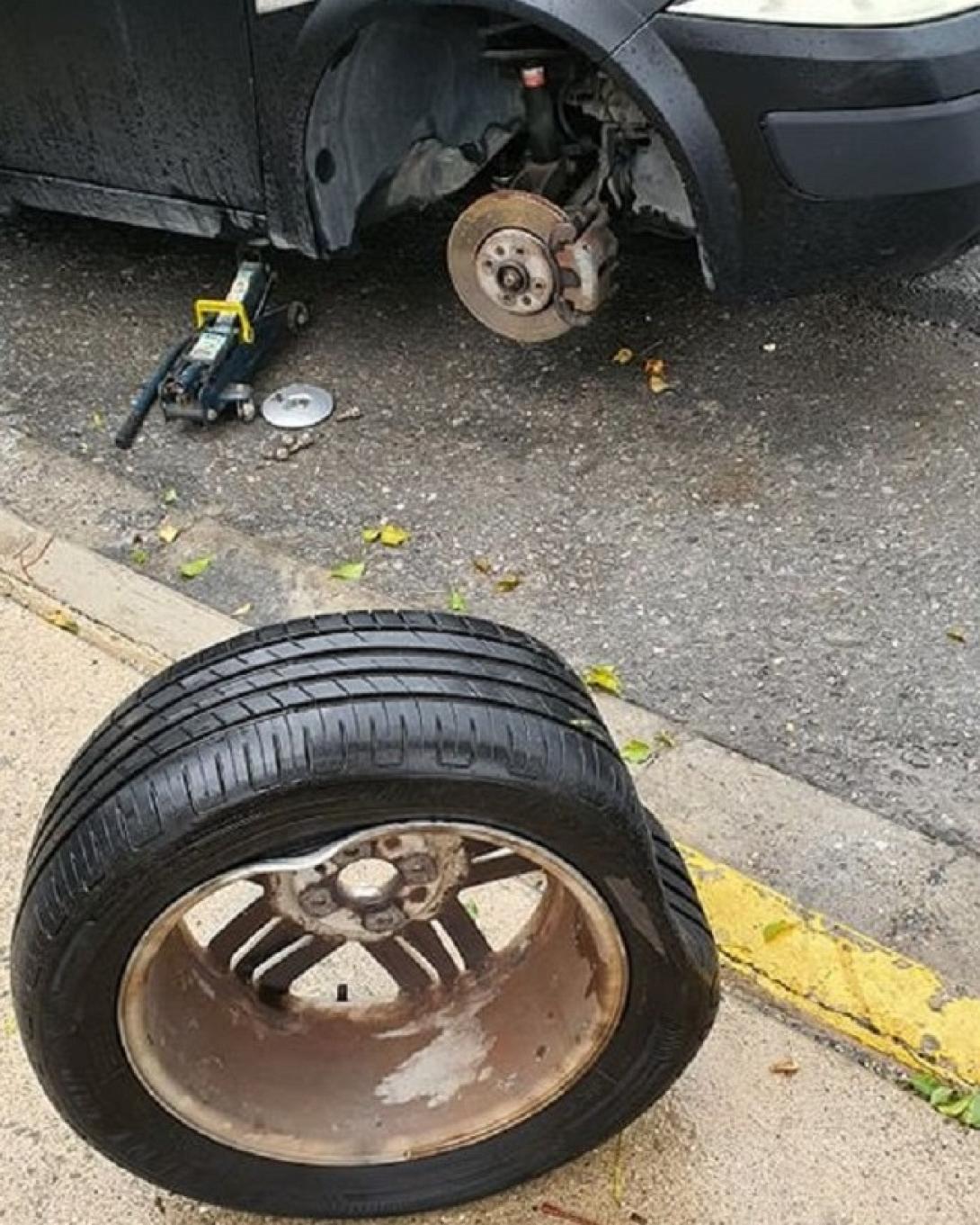 λακκούβα χριστομιχάλη ξυλούρη