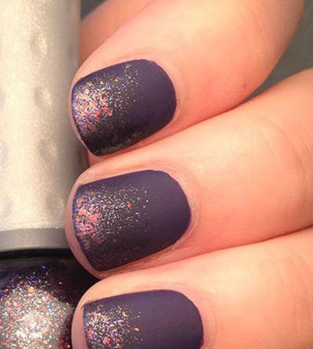 Λαμπερά ματ νύχια