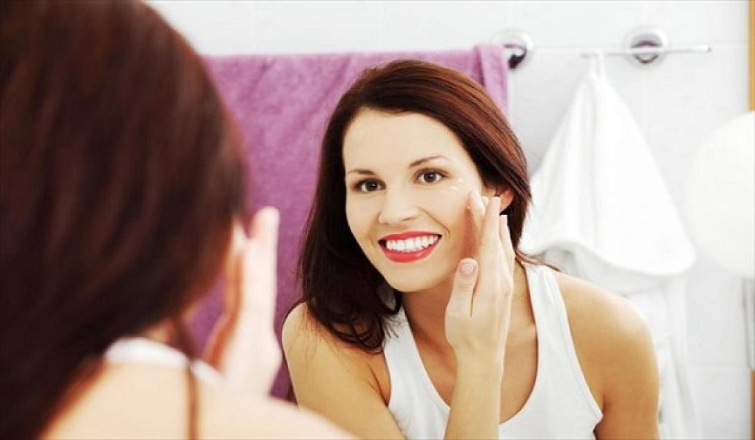 Μάσκα για λαμπερό δέρμα με ζάχαρη και λεμόνι