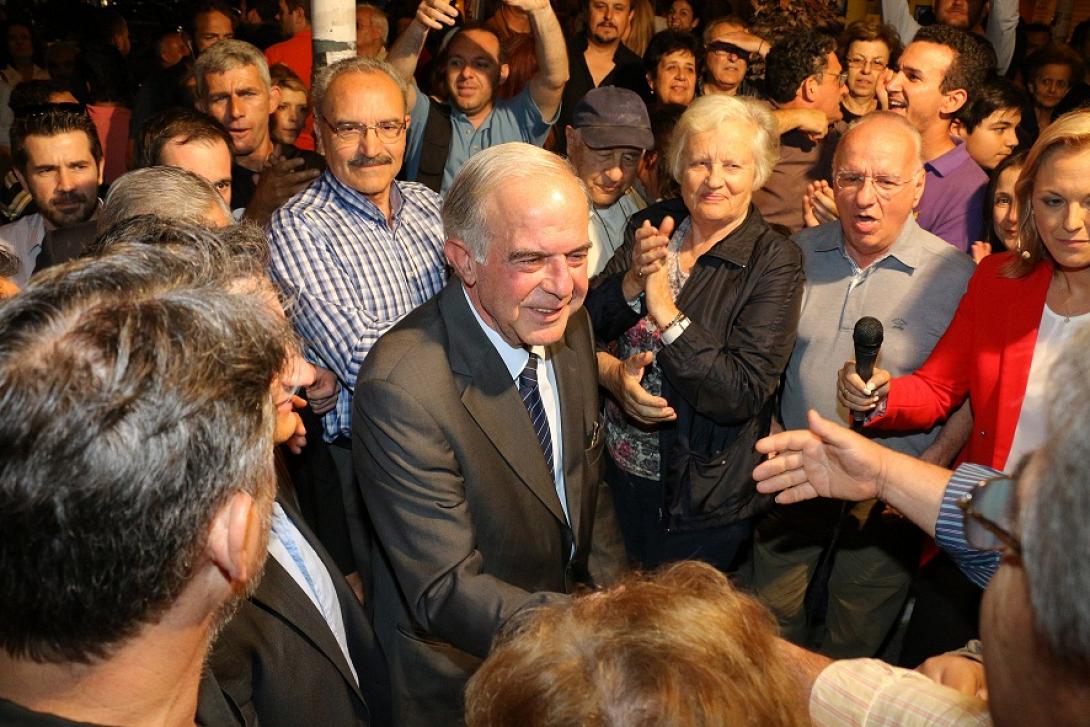 "Έλαμπε" το βράδυ της Κυριακής ο κ. Λαμπρινός