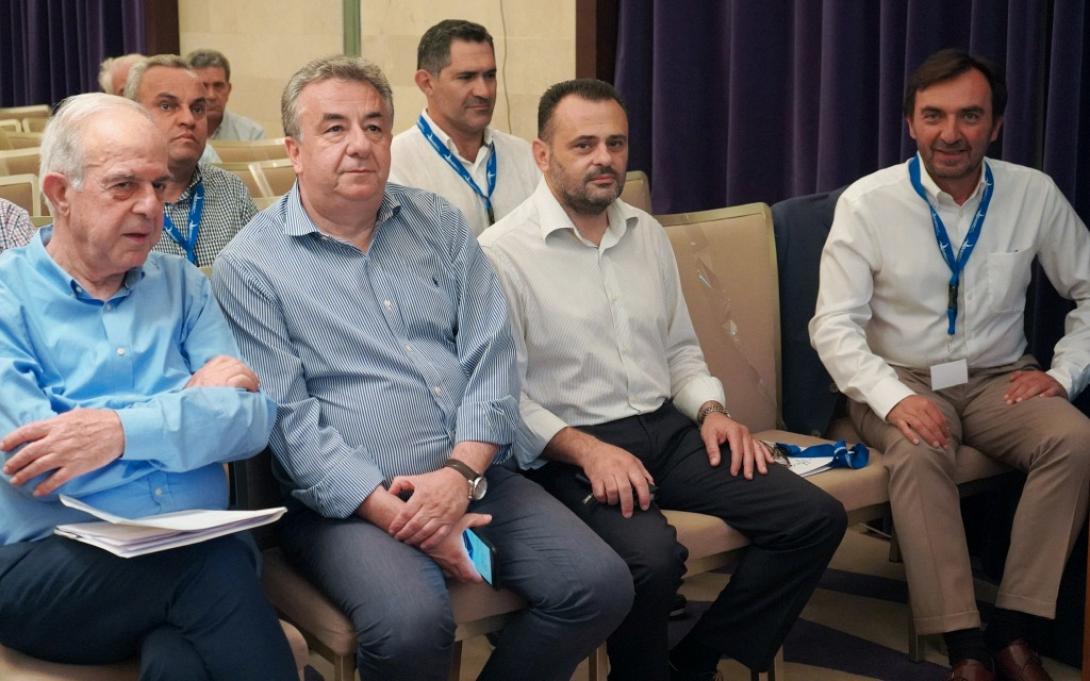 Λαμπρινός - Αρναουτάκης