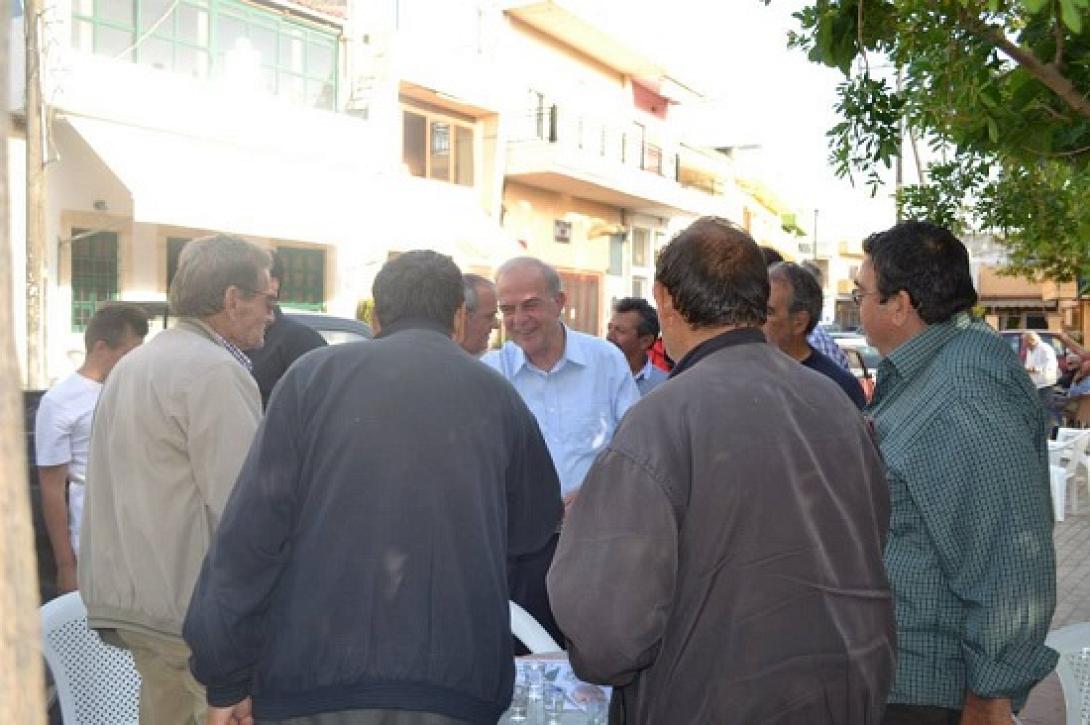 Τις Δαφνές επισκέφθηκε ο Βασίλης Λαμπρινός