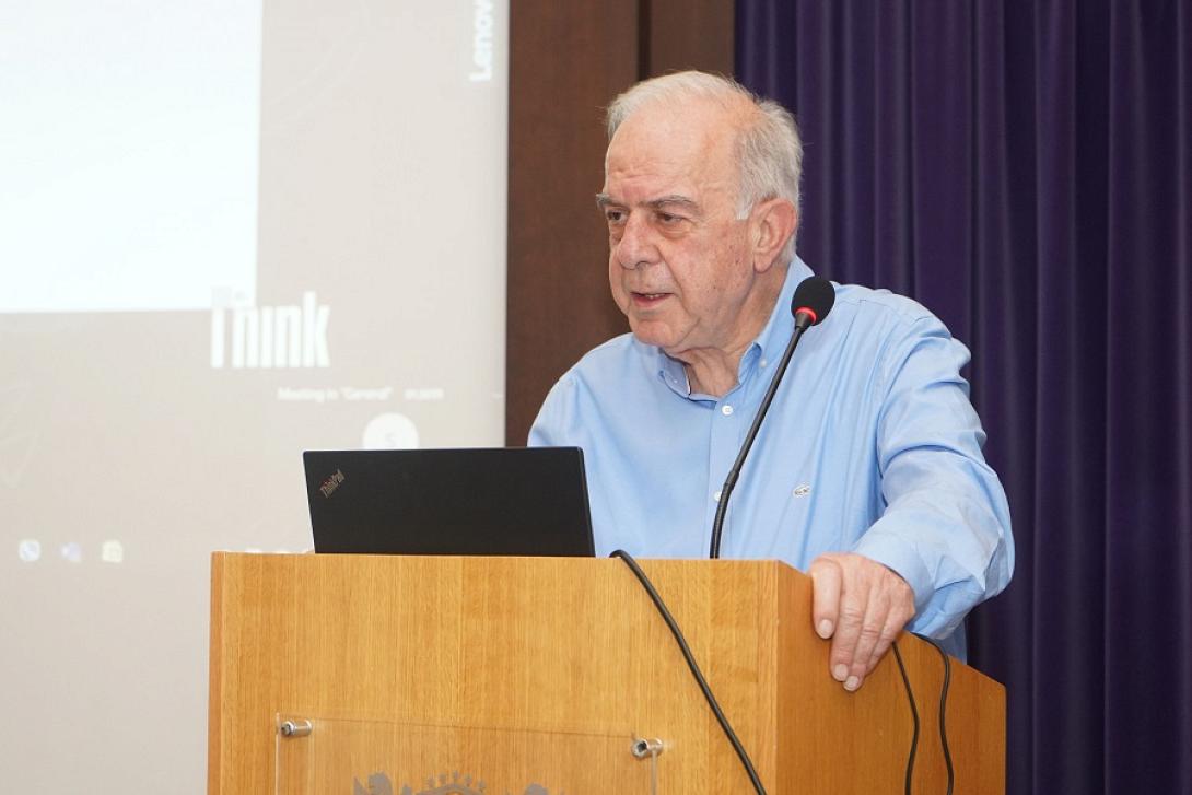 Βασίλης Λαμπρινός