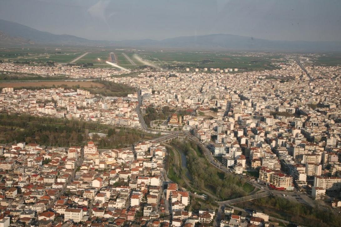 Λάρισα : σύγχρονο ογκολογικό κέντρο