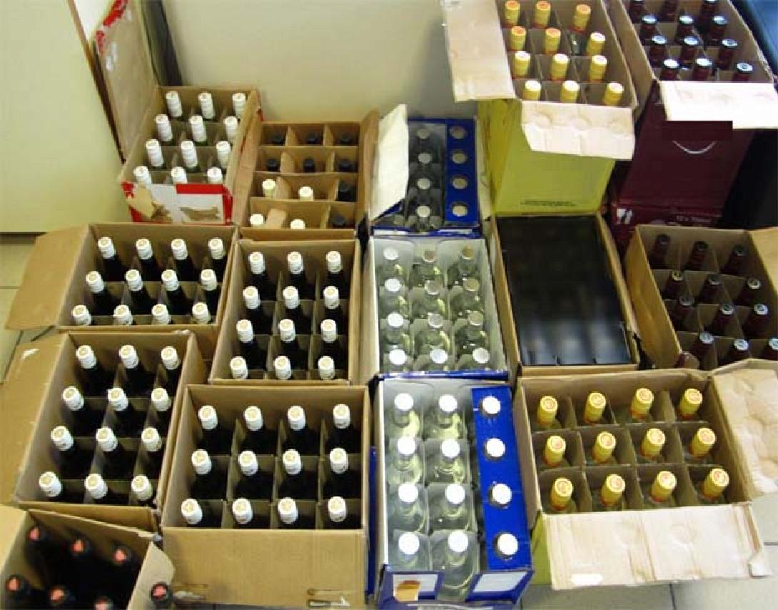   Κατάσχεσαν πάνω από 12.000 φιάλες λαθραίων ποτών 