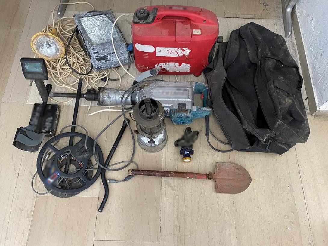 λαθρανασκαφη