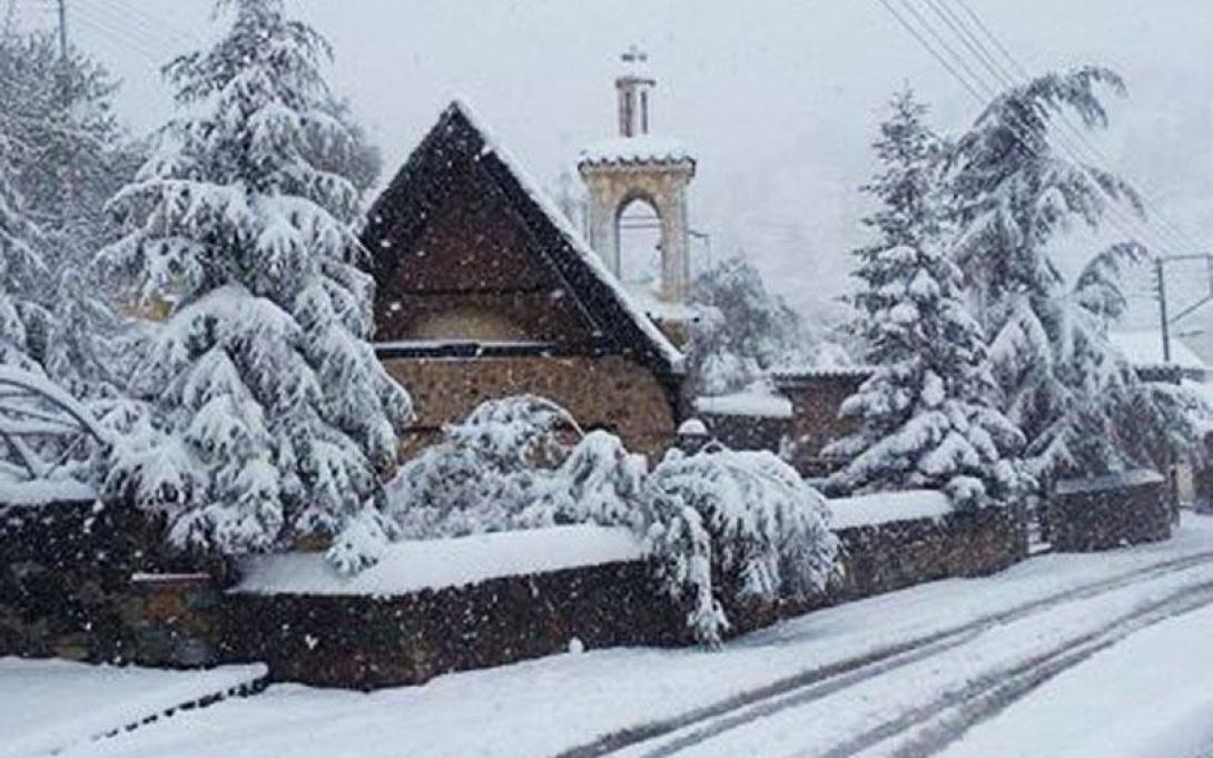 Χιόνια και τσουχτερό κρύο στην Κύπρο