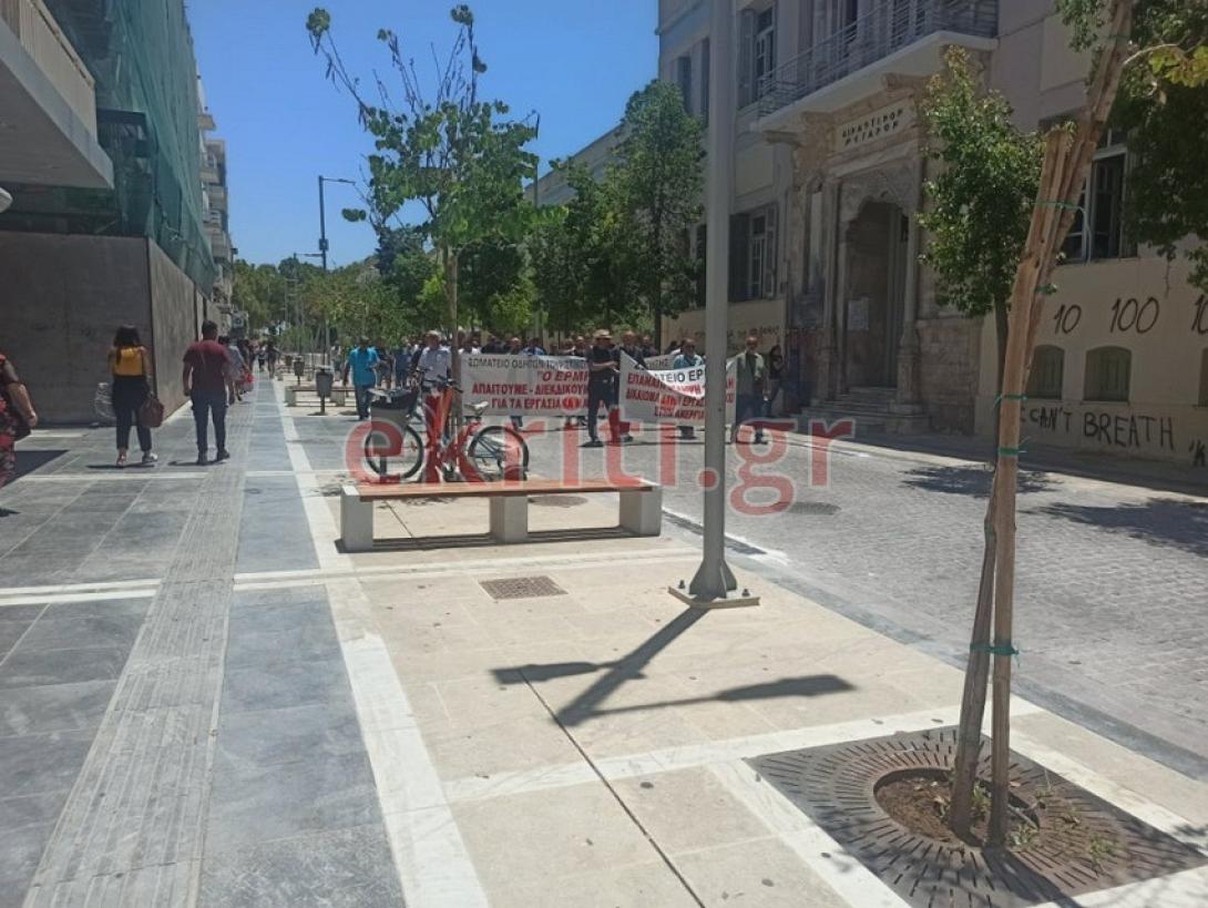 Κατεβάζουν χειρόφρενο την Τετάρτη οι οδηγοί