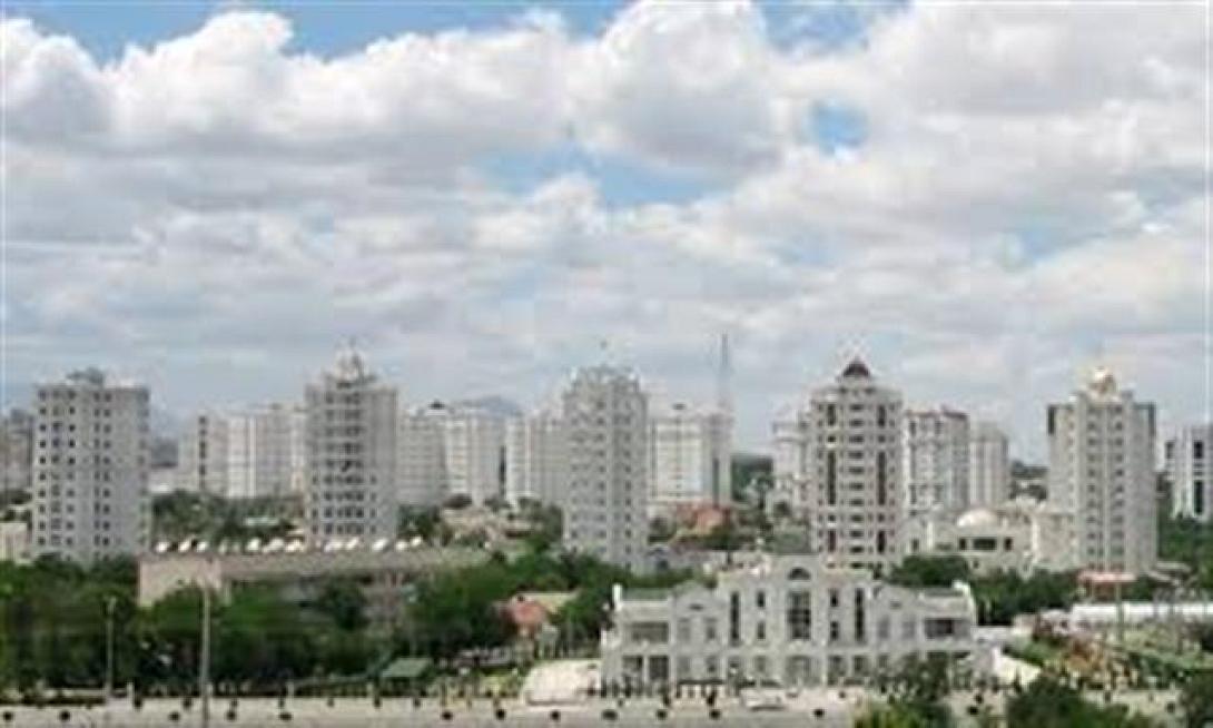 Η πιο λευκή πόλη του κόσμου βρίσκεται στο Τουρκμενιστάν (φωτο)