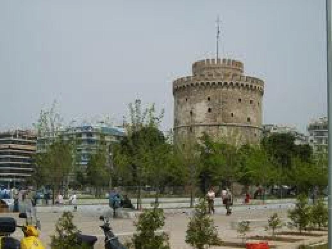 Θεσσαλονίκη: Τι είπε στους αστυνομικούς ο νεαρός που απειλούσε ότι θα ανατιναχθεί