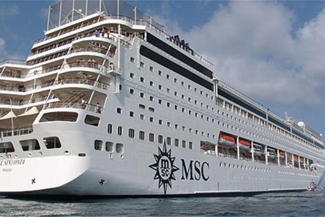 Το πρώτο κρουαζιερόπλοιο του 2015 υποδέχθηκε το λιμάνι του Πειραιά 