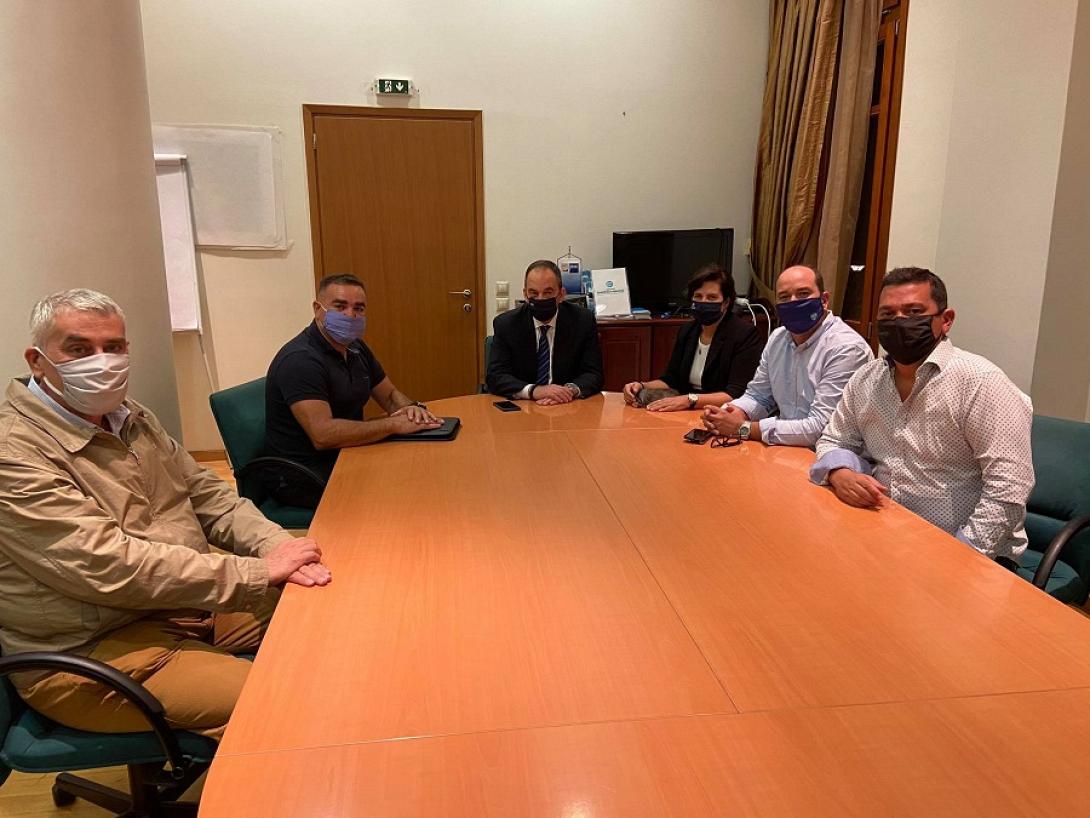 Λιμενικοί - Πλακιωτάκης