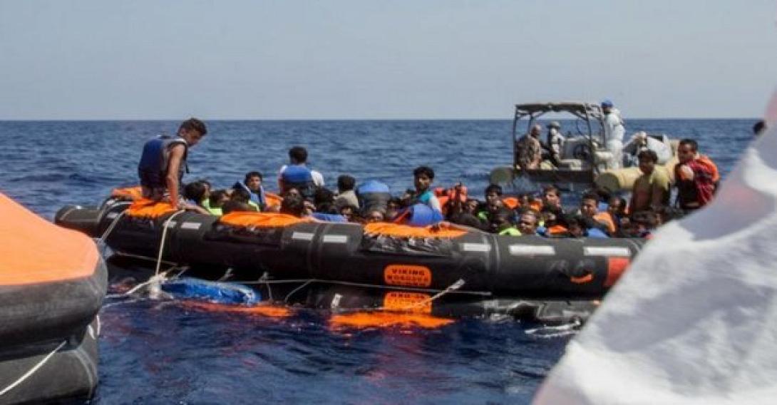 μεταναστες,προσφυγες,φουσκωτό