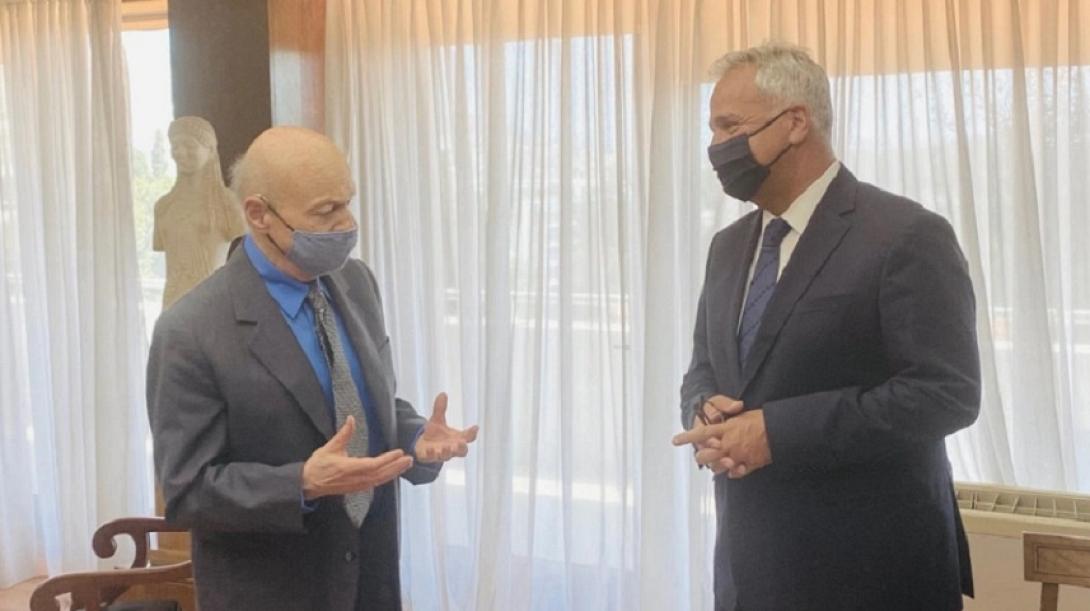 Μάικλ Χέρτσφελντ