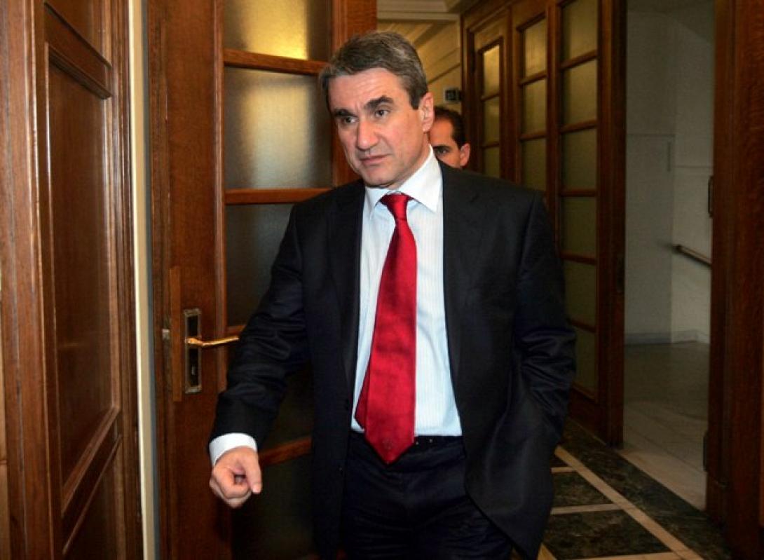 Α. Λοβέρδος: "Δεν θα ξεπεράσουν τις 15.000 οι μετεγγραφές των φοιτητών