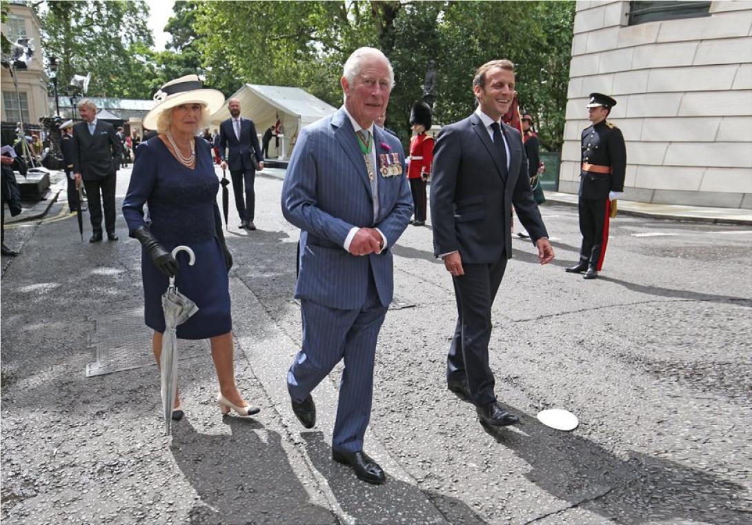 μακρόν κάρολος