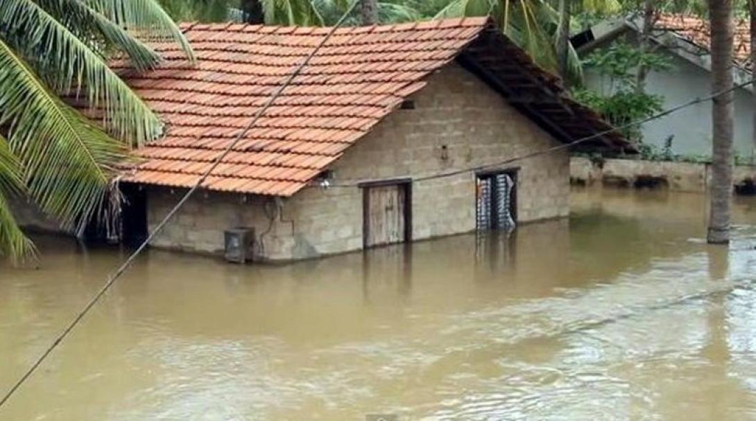 100.000 άνθρωποι αναγκάστηκαν να εγκαταλείψουν τα σπίτια τους στη Μαλαισία