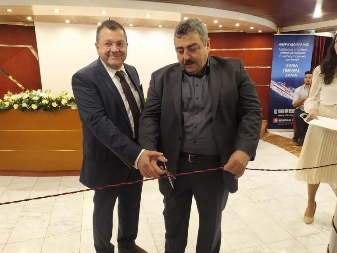 Οι κύριοι Μανιαδάκης και Καλογερής