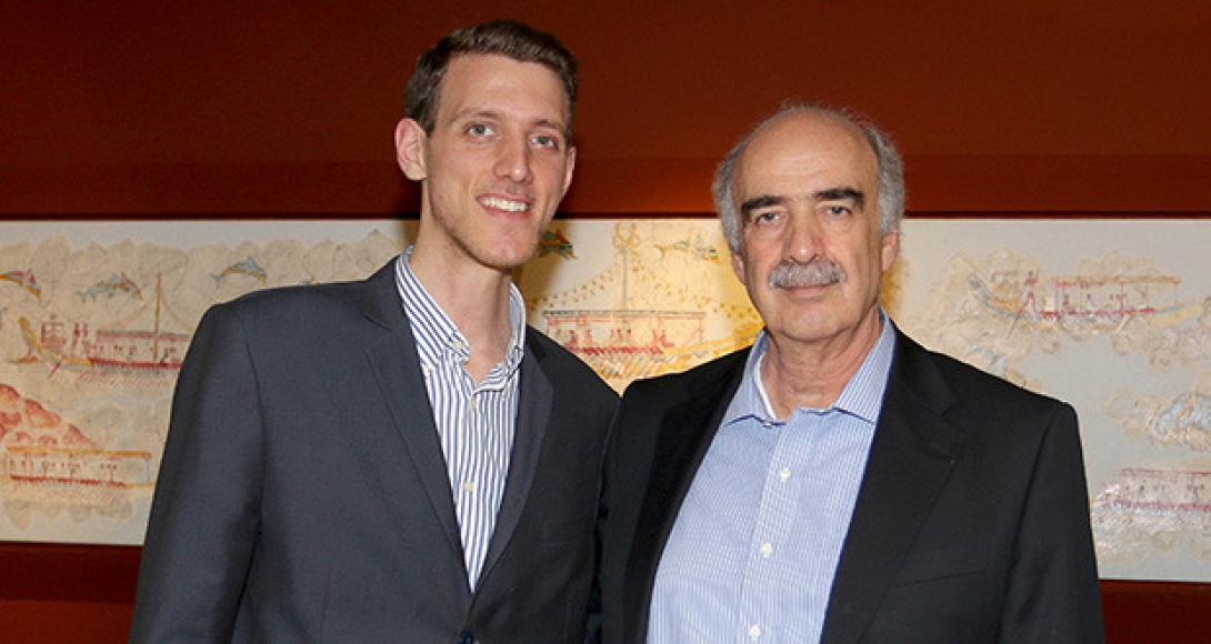 μιχάλης μανιαδάκης